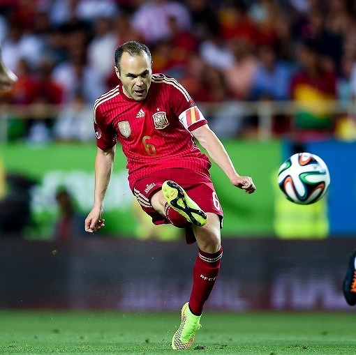 W杯キープレーヤー解体新書】アンドレス・イニエスタ｜攻撃的MFとして