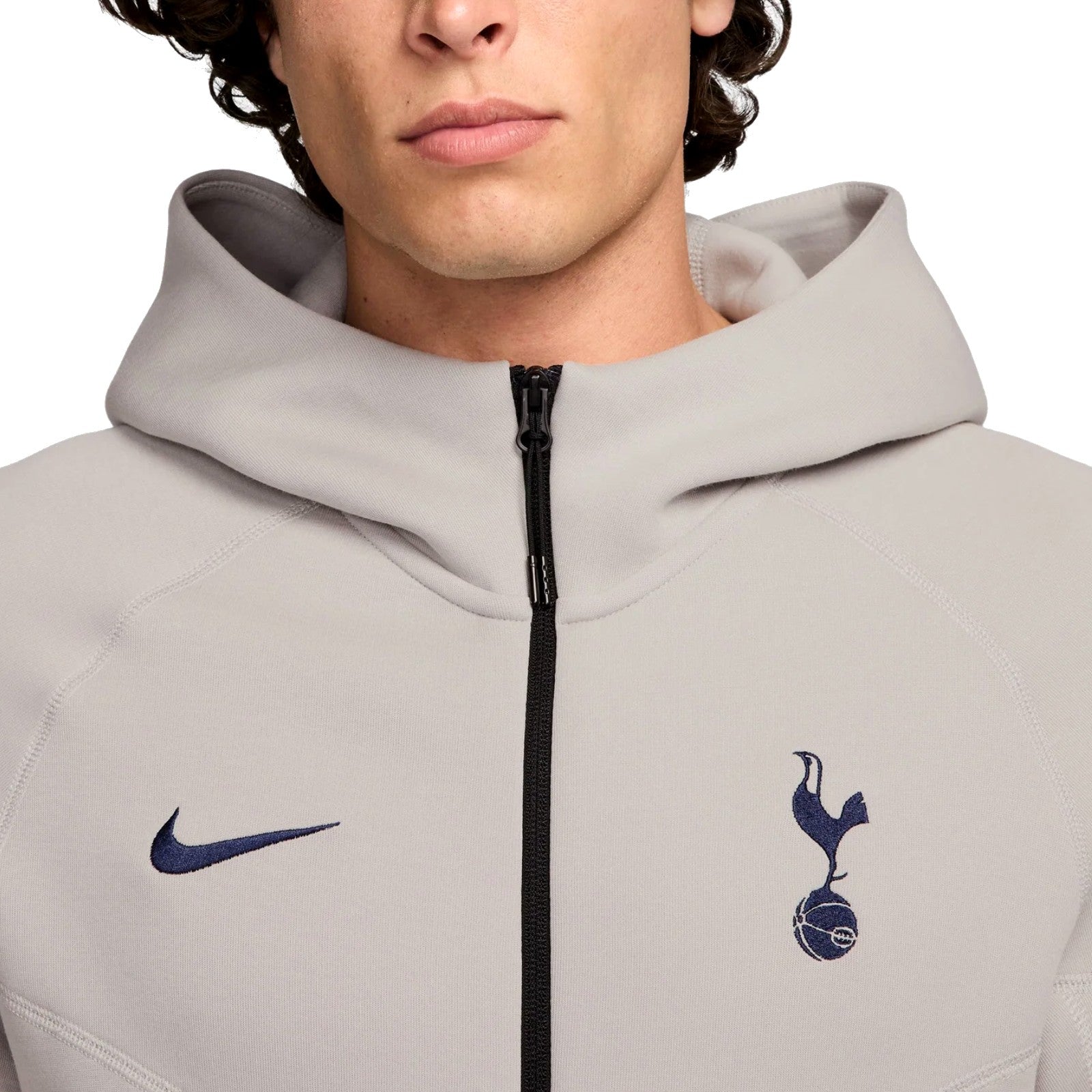 Tottenham Hotspur Tech Fleece presentation tracksuit 2025/26