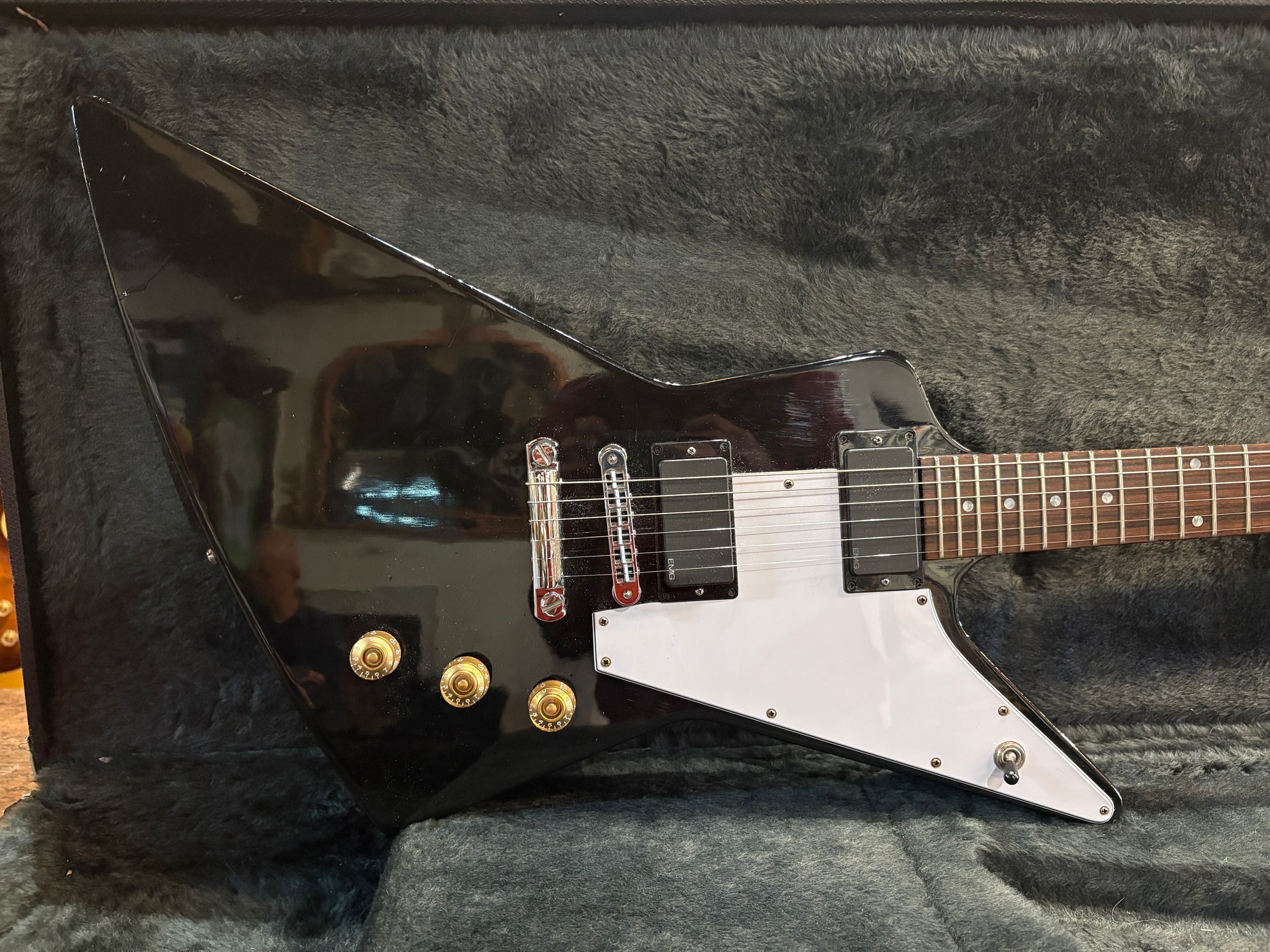Gibson Explorer '76 Reissue Ebony 2003 - Some Neck Guitars