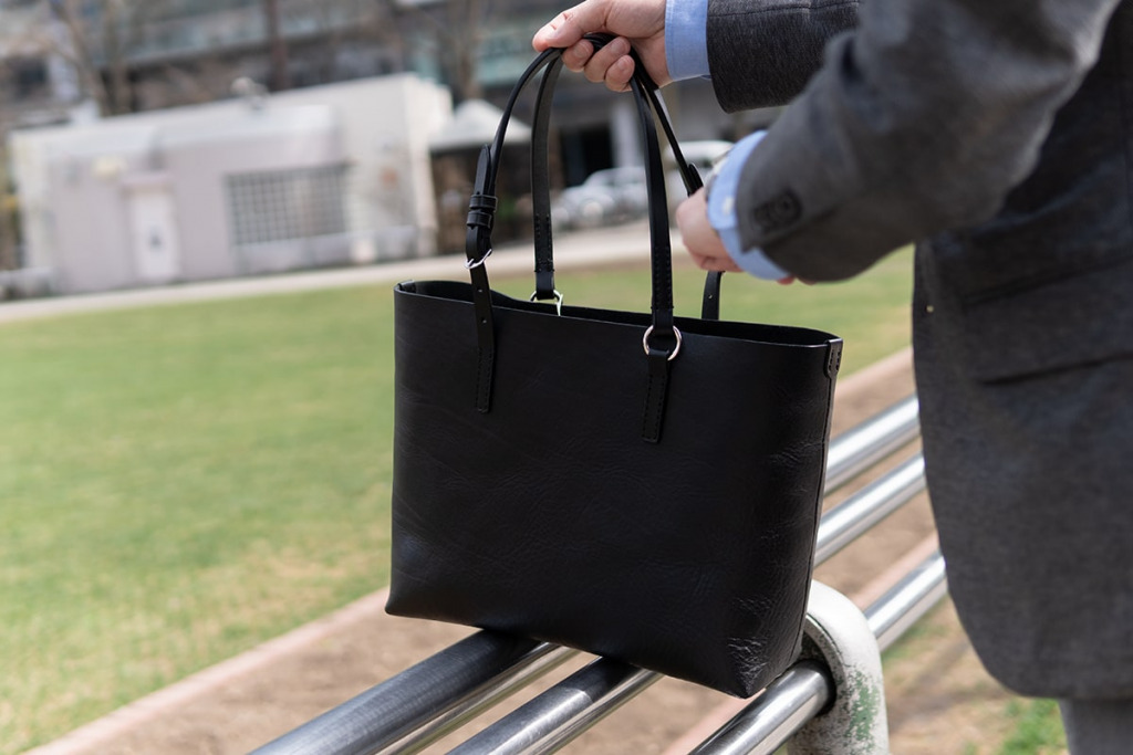 レザートートはお出かけの強い味方｜ソメスのおすすめトートバッグ5選