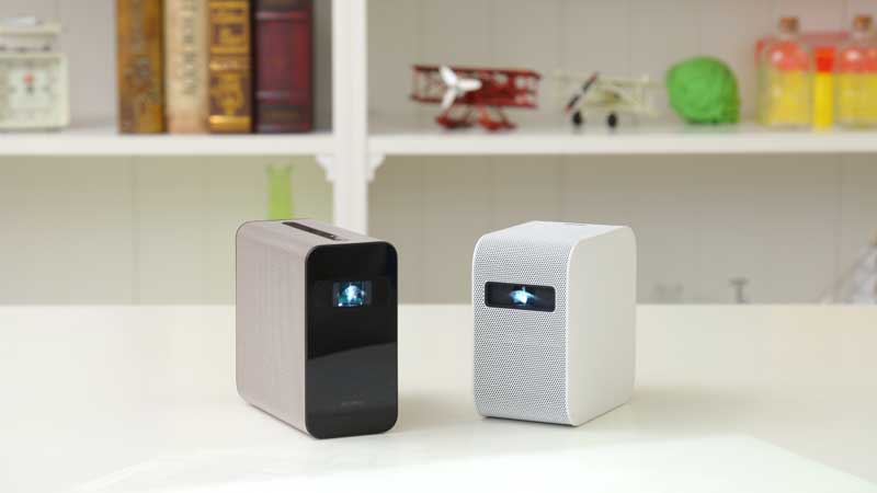 ソニーの“ひと味違う”ポータブル超短焦点プロジェクター、「LSPX-P1