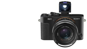 世界初、35mmフルサイズCMOSイメージセンサー搭載“サイバーショット”最