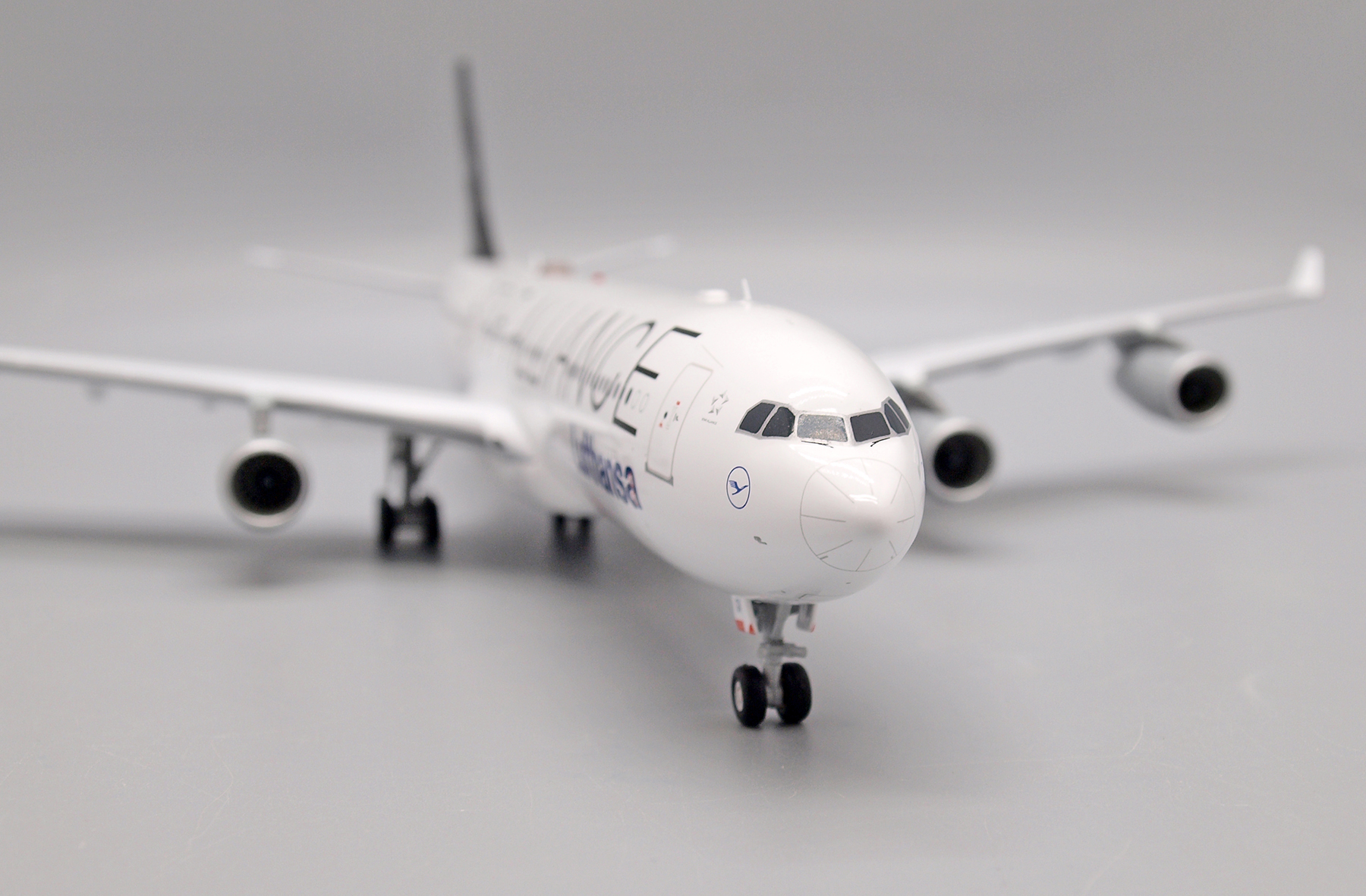 ScaleModelStore.com :: JC Wings 1:200 - XX20151 - Lufthansa Airbus