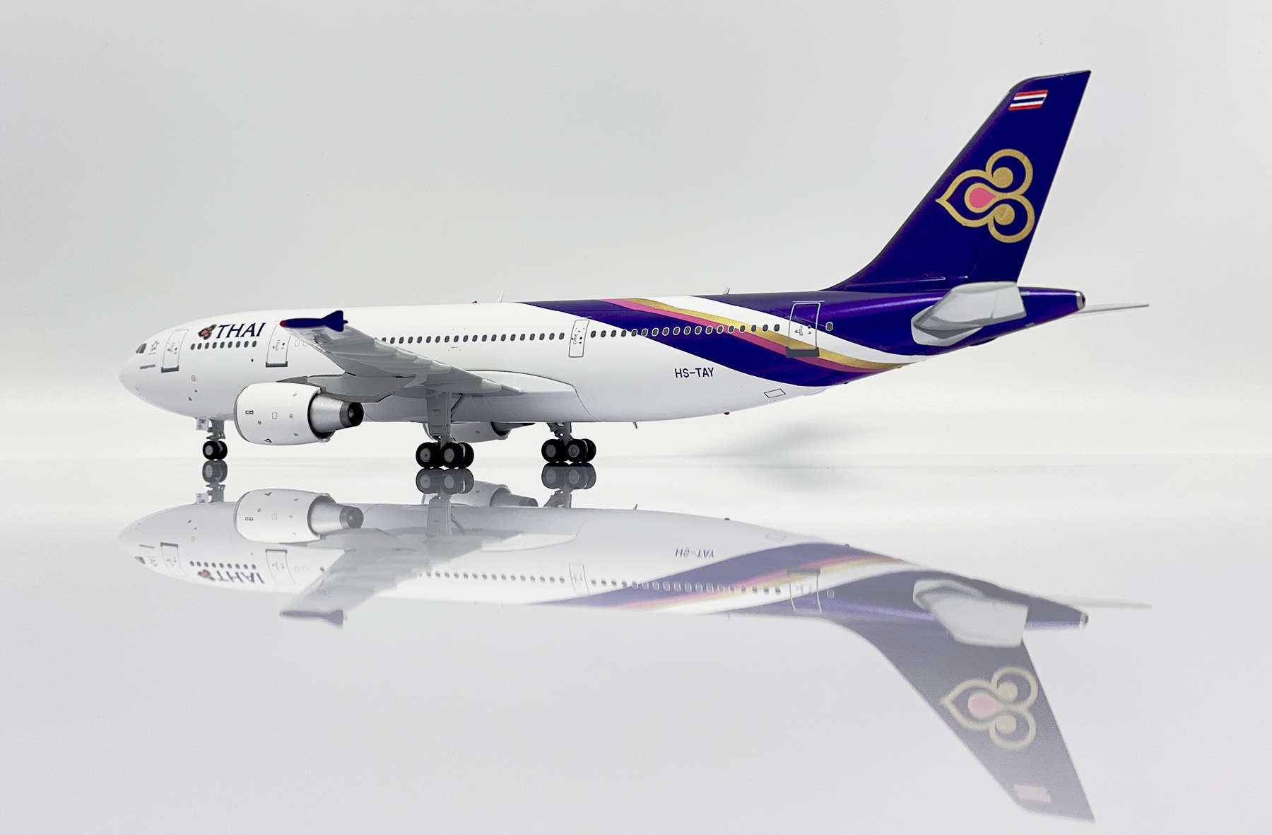 ScaleModelStore.com :: JC Wings 1:200 - XX20217 - Thai Airways