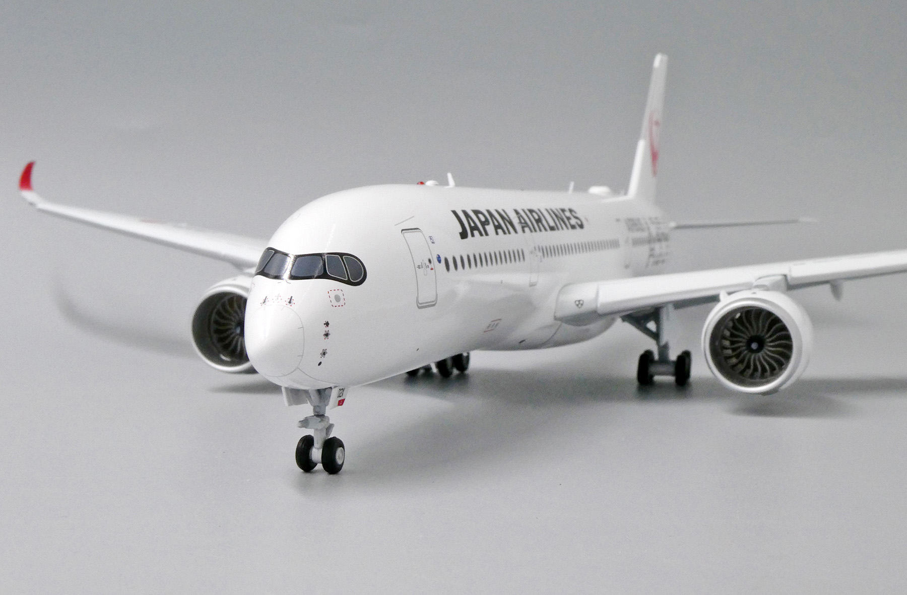 ScaleModelStore.com :: JC Wings 1:200 - EW2359002A - Japan