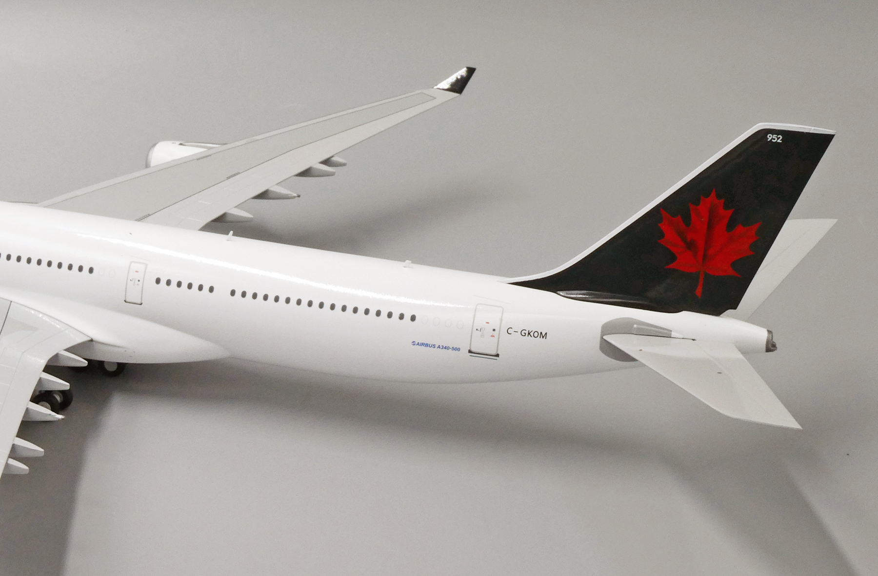 ScaleModelStore.com :: JC Wings 1:200 - LH2177 - Air Canada Airbus