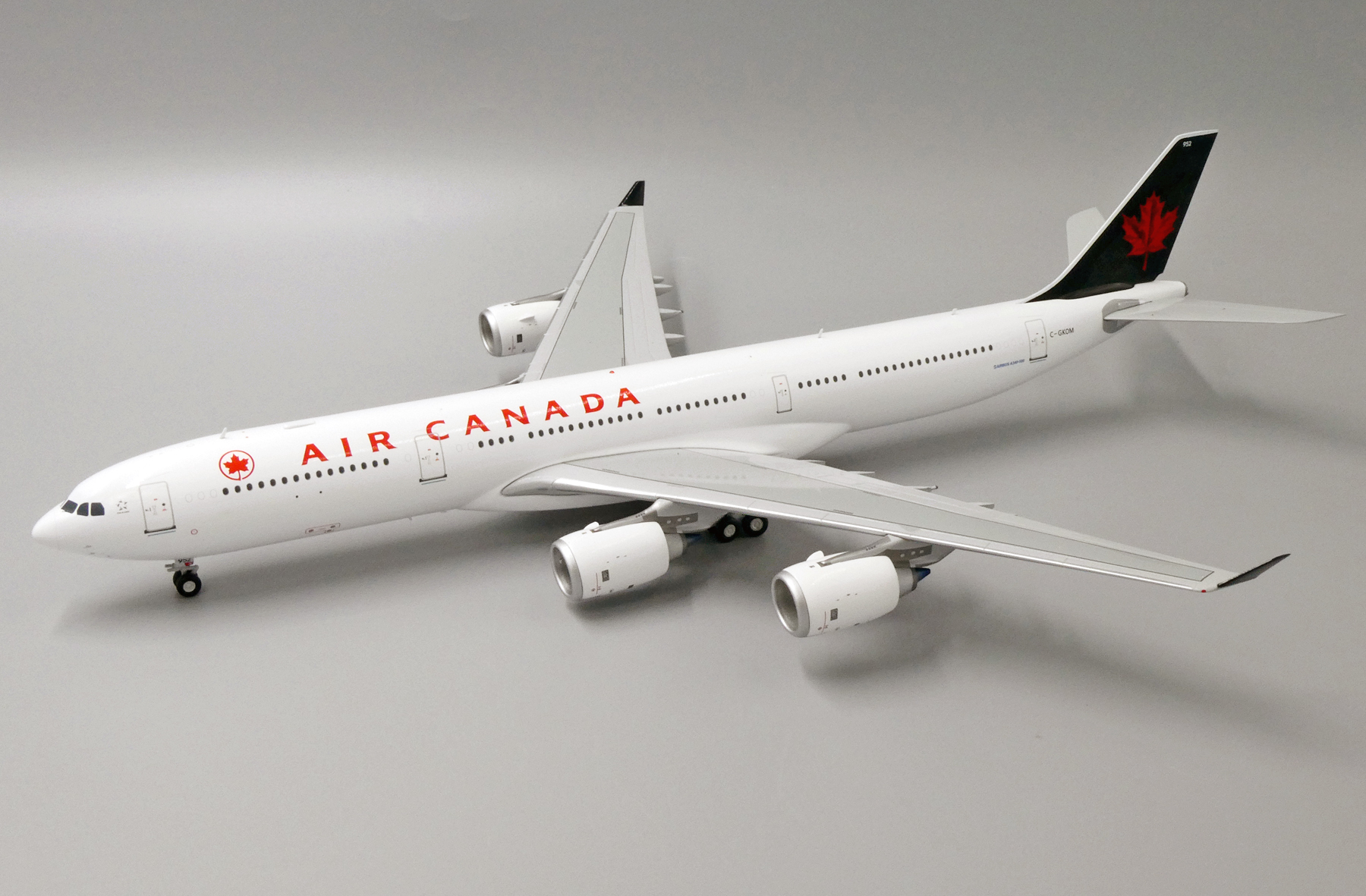 ScaleModelStore.com :: JC Wings 1:200 - LH2177 - Air Canada Airbus