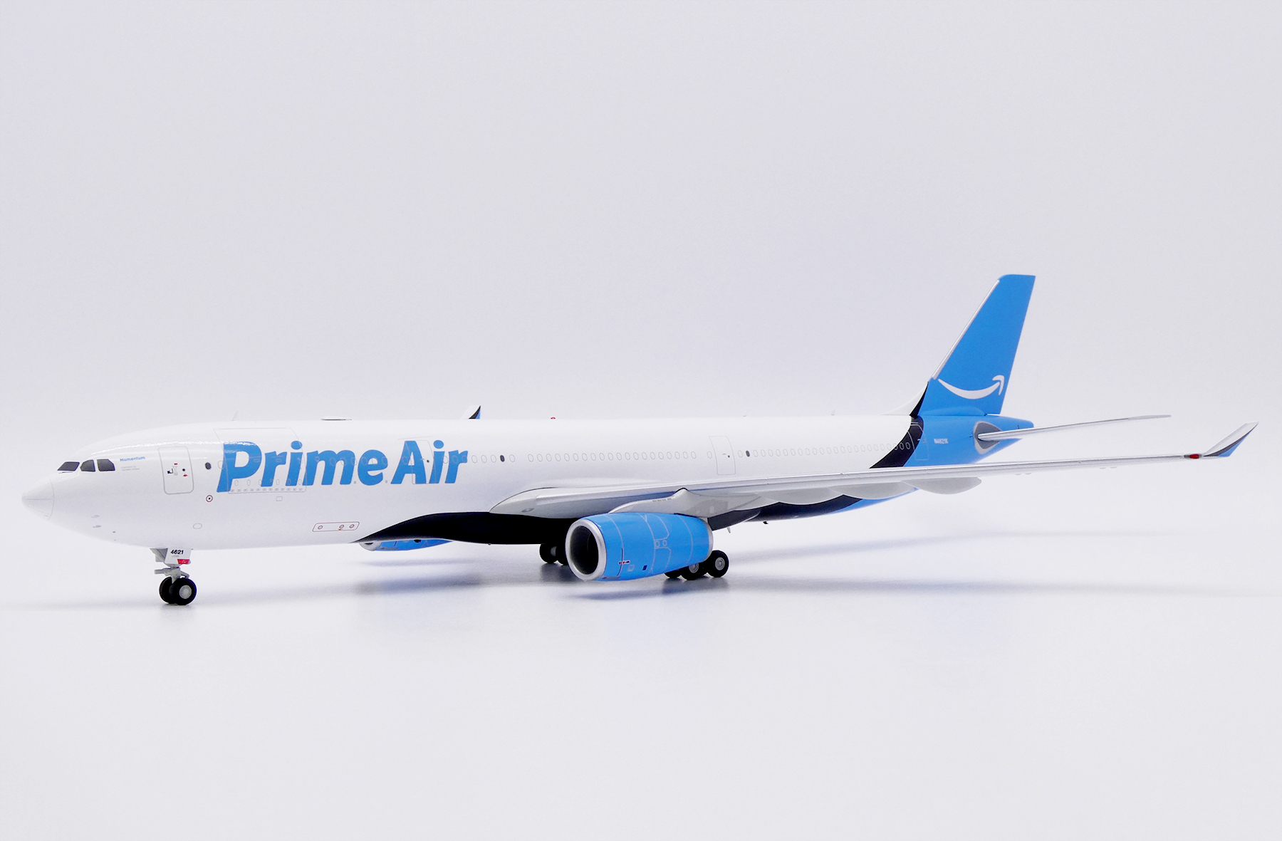 ScaleModelStore.com :: JC Wings 1:200 - SA2054 - Amazon Prime Air