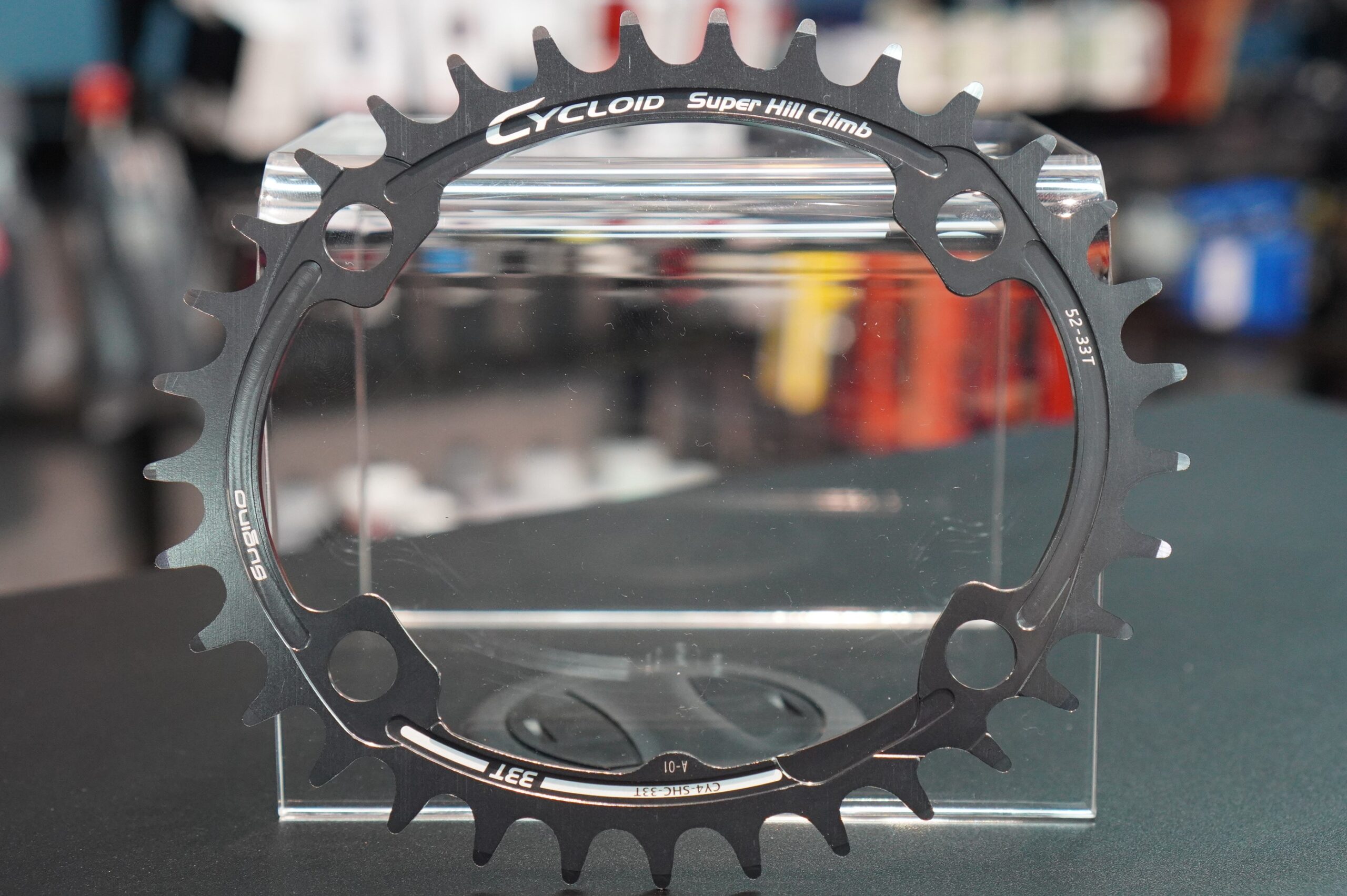 ギア比も軽くて効率的に！スギノ楕円チェーンリング“CYCLOID SHC