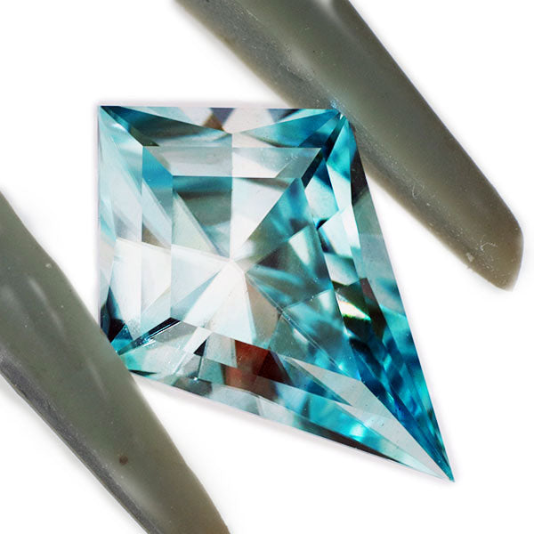 新品 マラウィ産バイカラーブルージルコン ルース 1.625 希少石 レア