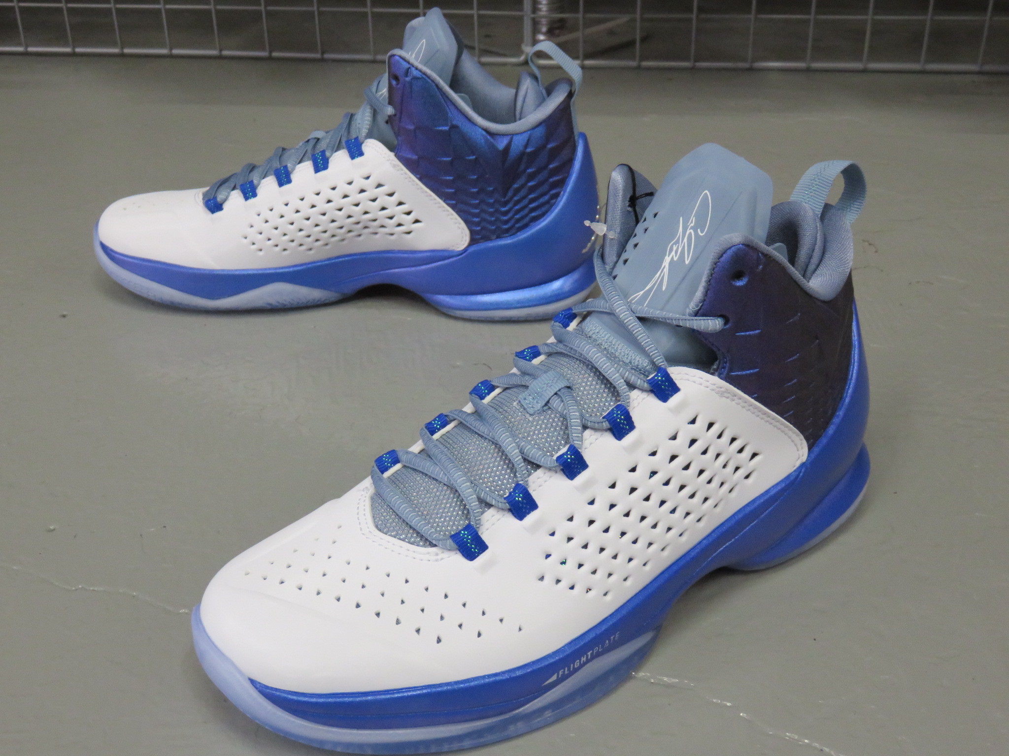 NBA カーメロ・アンソニーシグネチャーモデル JORDAN MELO M11にNEW