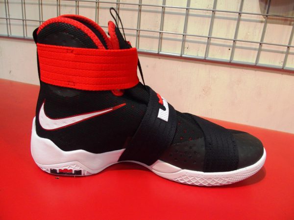 レブロン選手もファイナルで履いていたソルジャーの最新作が登場