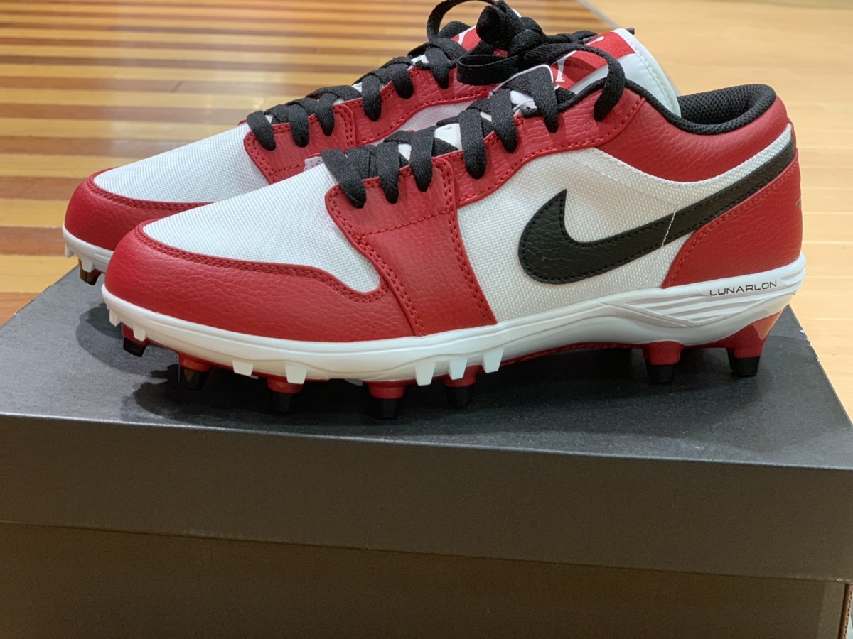 あのJORDANからフットボールや草野球でも使えるスパイクが登場