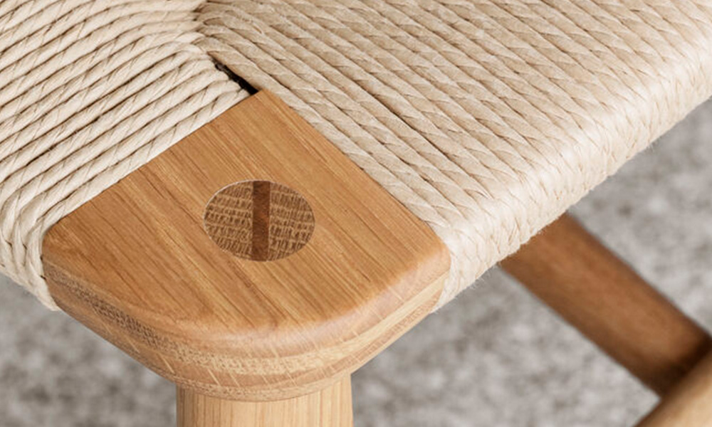 CH22 ラウンジチェア / オーク材 ウォルナット オイル仕上げCarl