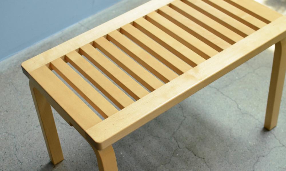 ベンチ153A / ホワイトラッカーArtek（アルテック） | 公式通販 家具