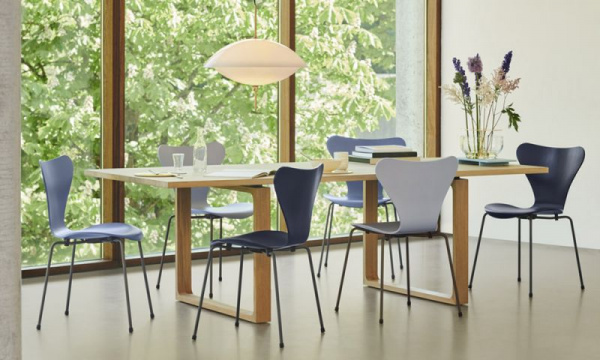 セブンチェア 3107 / ラッカー ミッドナイトブルーFRITZ HANSEN