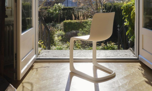 エヴォック EVO-C / アイボリーVitra（ヴィトラ） | 公式通販 家具