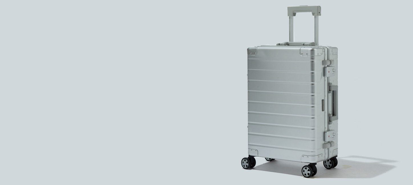 FREELANCE / フリーランス - SAC'S BAR