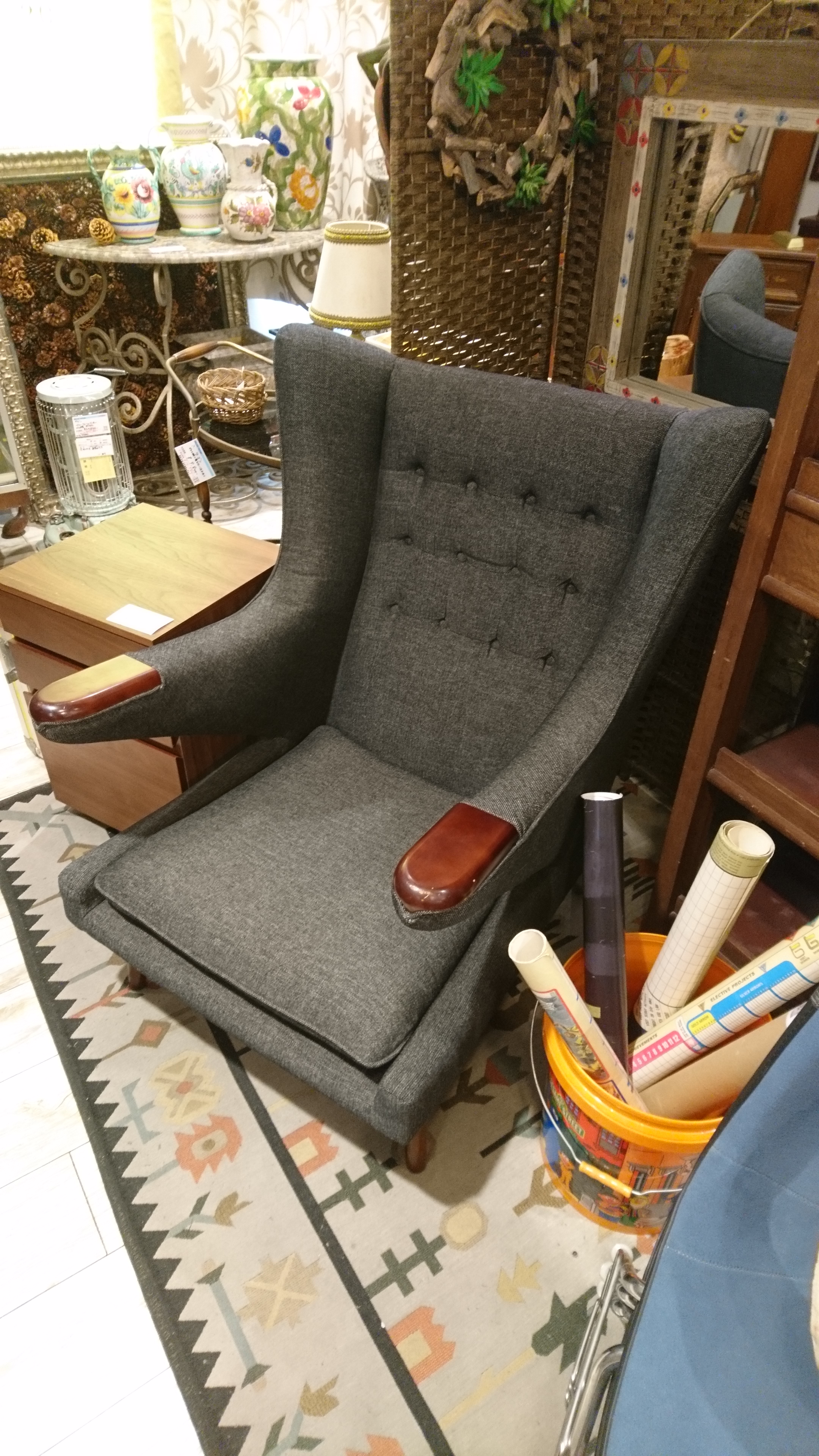 ハンス・J・ウェグナー デザイン リプロダクト ベアチェア 入荷しま