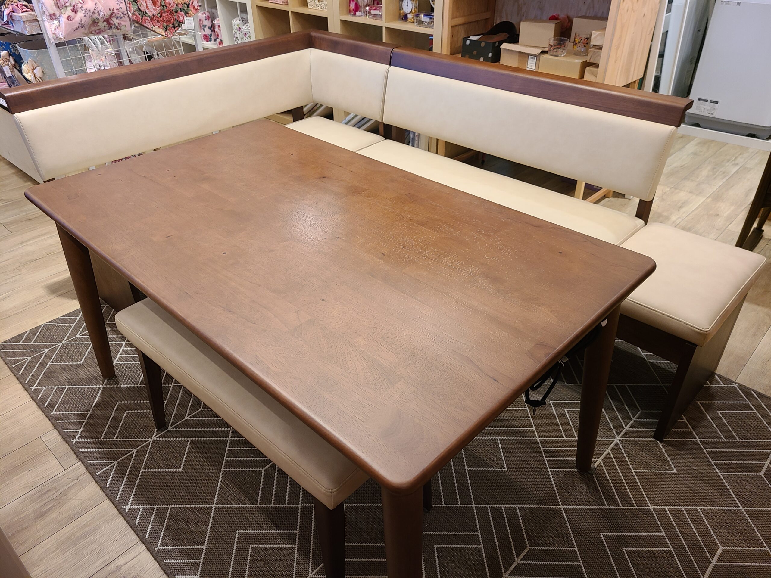 シギヤマ家具 GUESTS / ゲスト リビングダイニング 4点セット ソファ