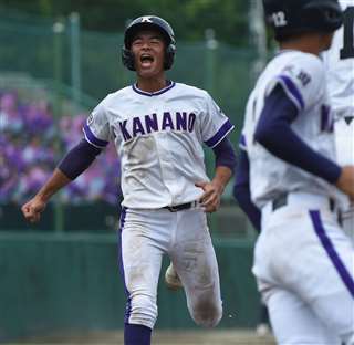 連覇目指す金足農打線が好調 エース吉田大輝を援護 高校野球秋田大会