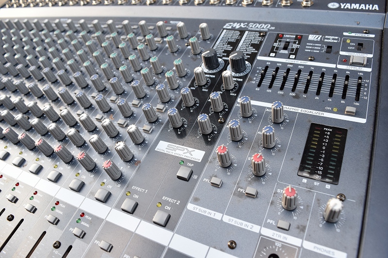 中古音響機器 YAMAHA ヤマハ EMX5000-20】 500W パワードミキサー 山陽