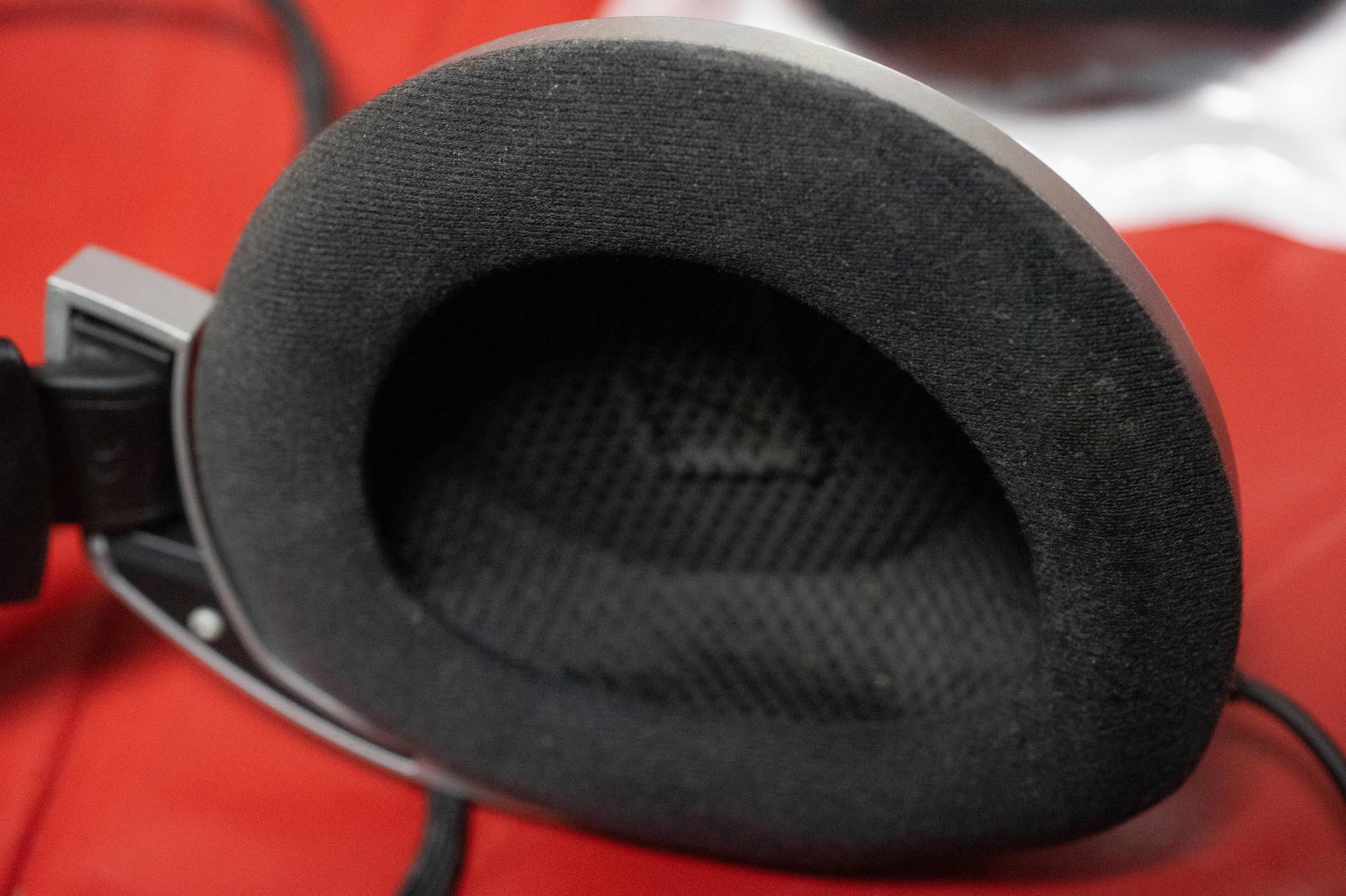 SENNHEISER HD800のイヤーパッド交換 | MacBSの日常生活的日記