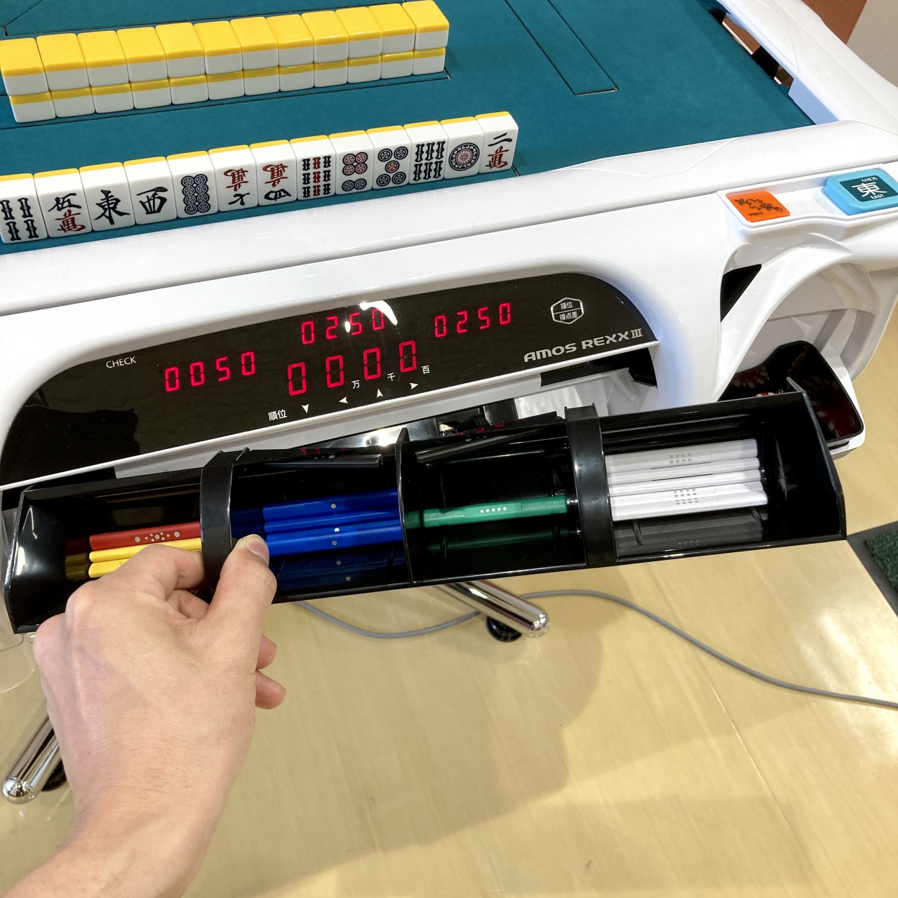 全自動麻雀卓アモスレックス3 -AMOS REXXⅢ【話題の全自動麻雀卓にイス