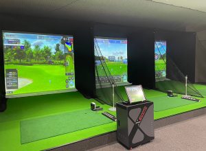 消音スクリーン | ゴルフ用弾道測定機 SkyTrak