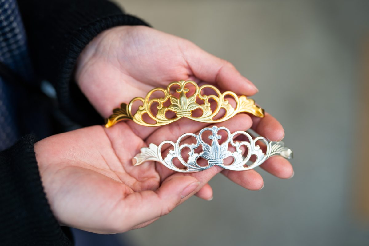 日常を飾る、煌びやかな錺金具の世界！親子2世代で新たなチャレンジを