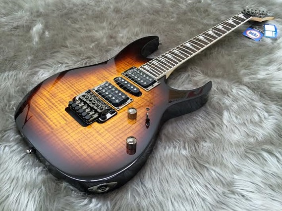 エレキギター】アイバニースから綺麗なフレイムメイプルTOPのRG