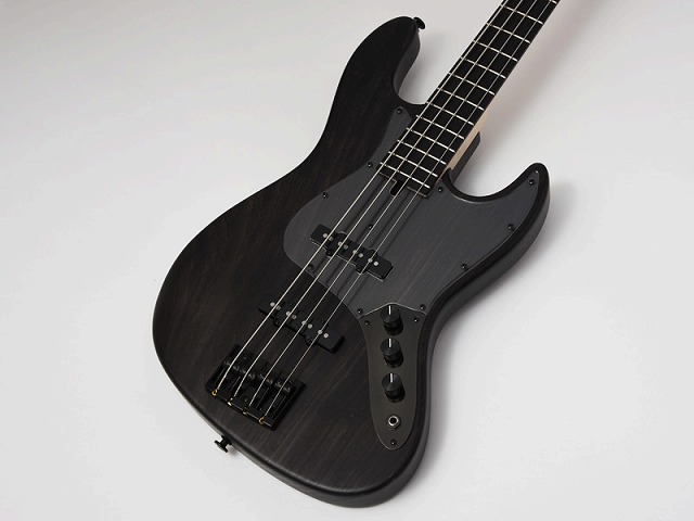 エレキギターベース】Bacchus HANDMADE Seriesに漆黒のオールブラック