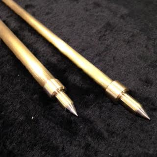 チェロ】エンドピンで音が変わる！見附精機工業のエンドピン試せます