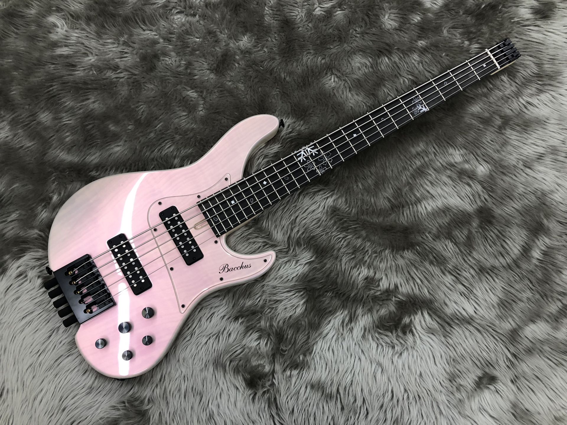 エレキベース】Bacchusヘッドレスフェア開催中！島村楽器金沢