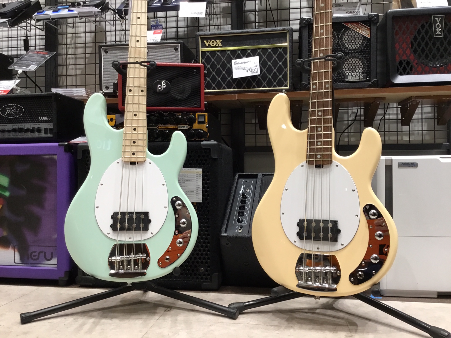 ベース】STERLING by Musicman / STINGRAY RAY4 2本入荷しました