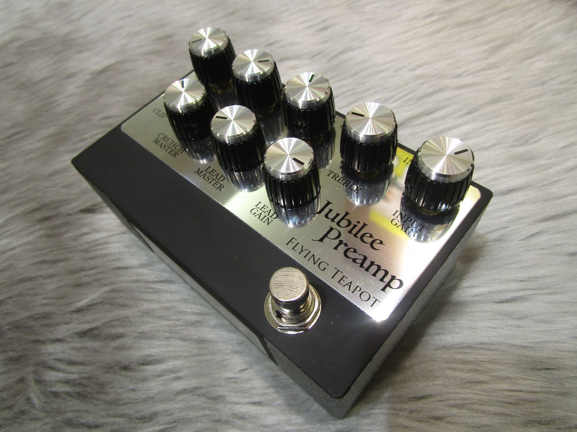新入荷エフェクター】Flying Teapot/Jubilee Preamp【プリアンプ/歪み