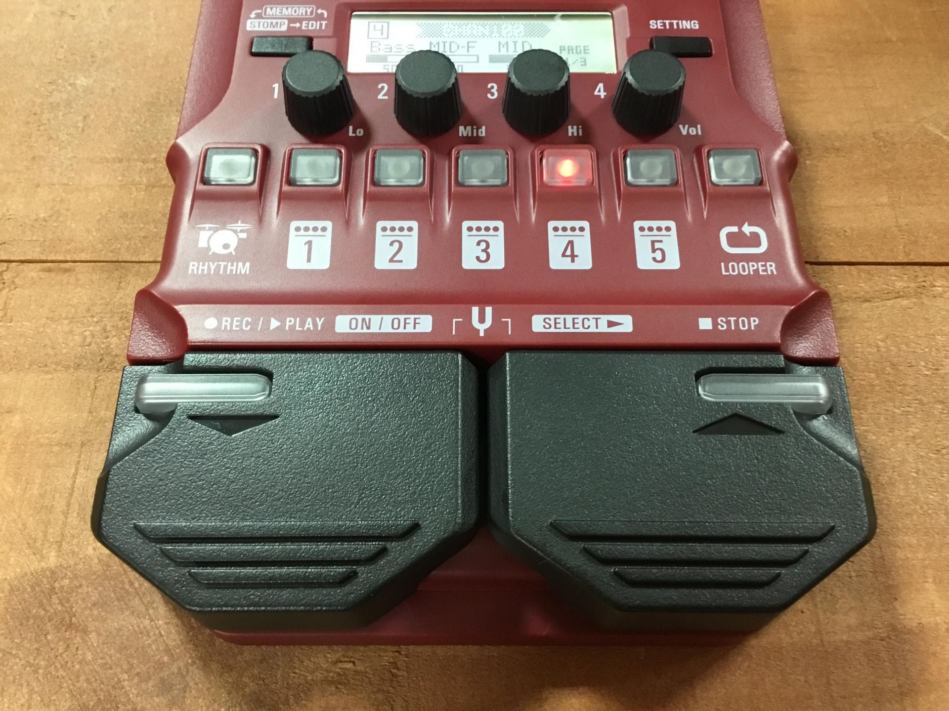 レビュー】ベース用マルチ ZOOM B1 FOURがエフェクター入門者にお