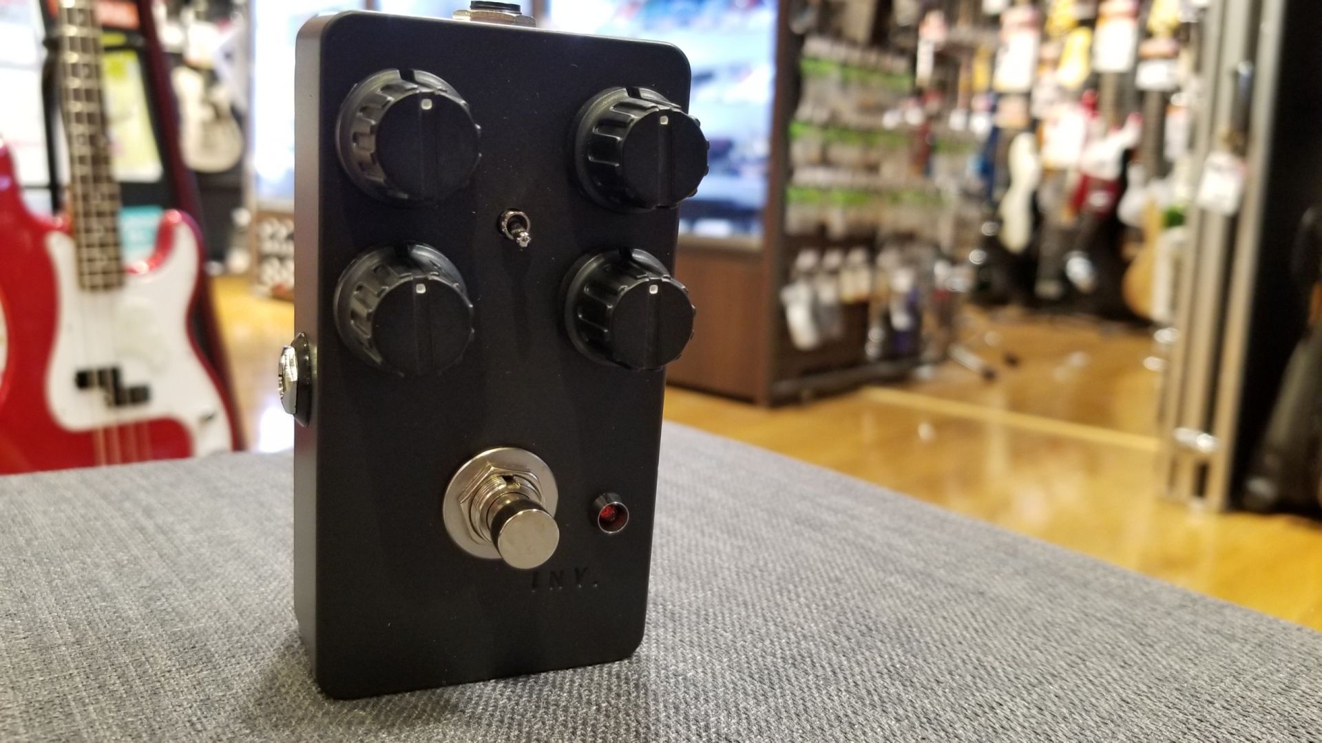 入荷情報】人気急上昇中の名古屋のあのバンドのあの音！Zahnrad