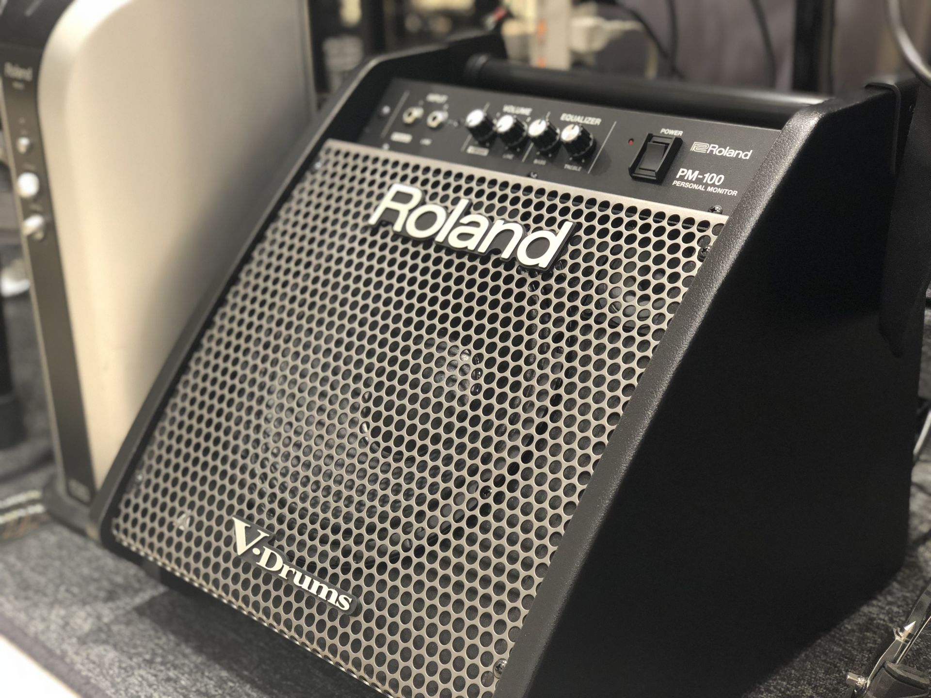 PAスピーカー】ローランド新製品、”PM-100”入荷！確かな音を最大限に