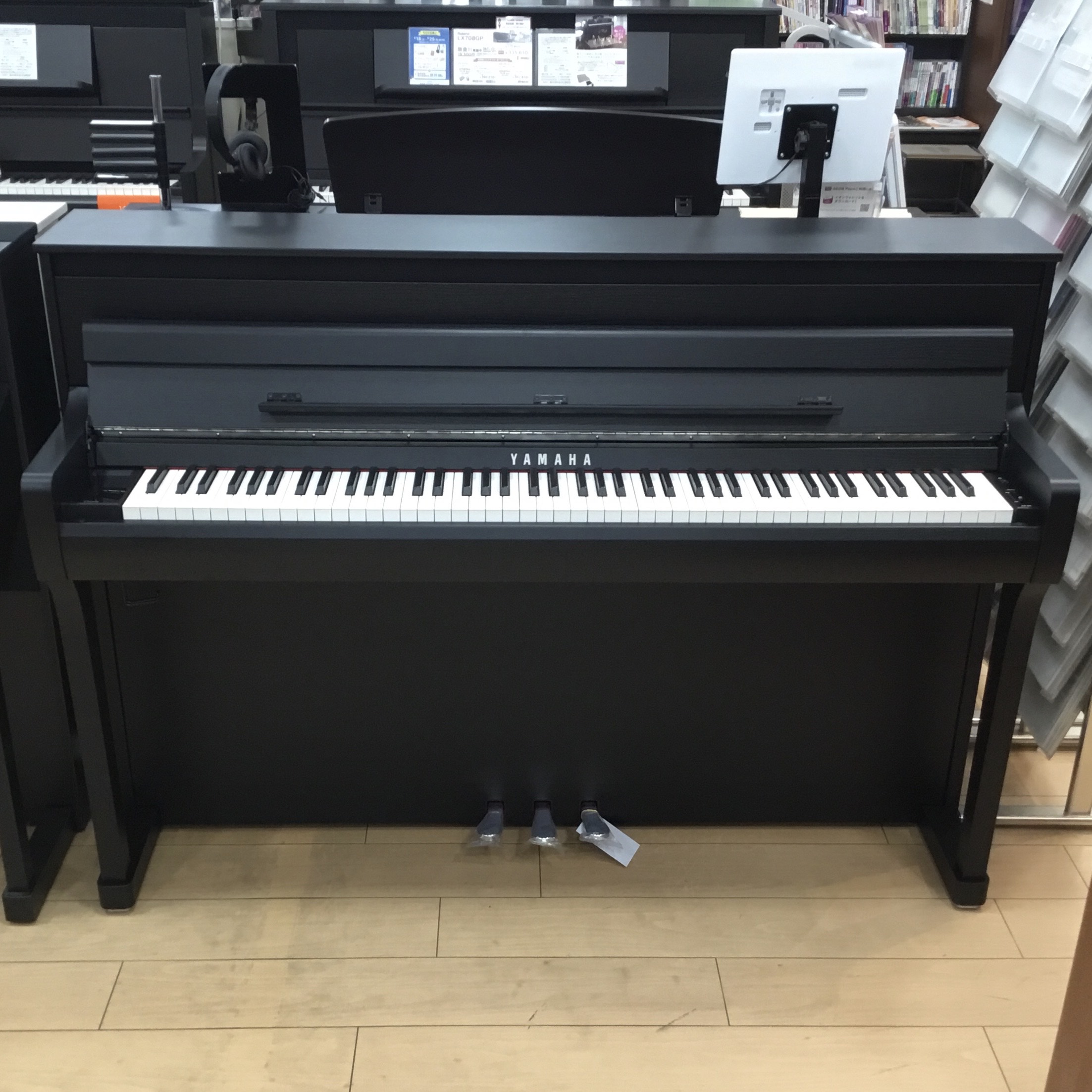 電子ピアノ】ヤマハ「CLP-885B」「CLP-875WB」入荷しました!!!｜島村