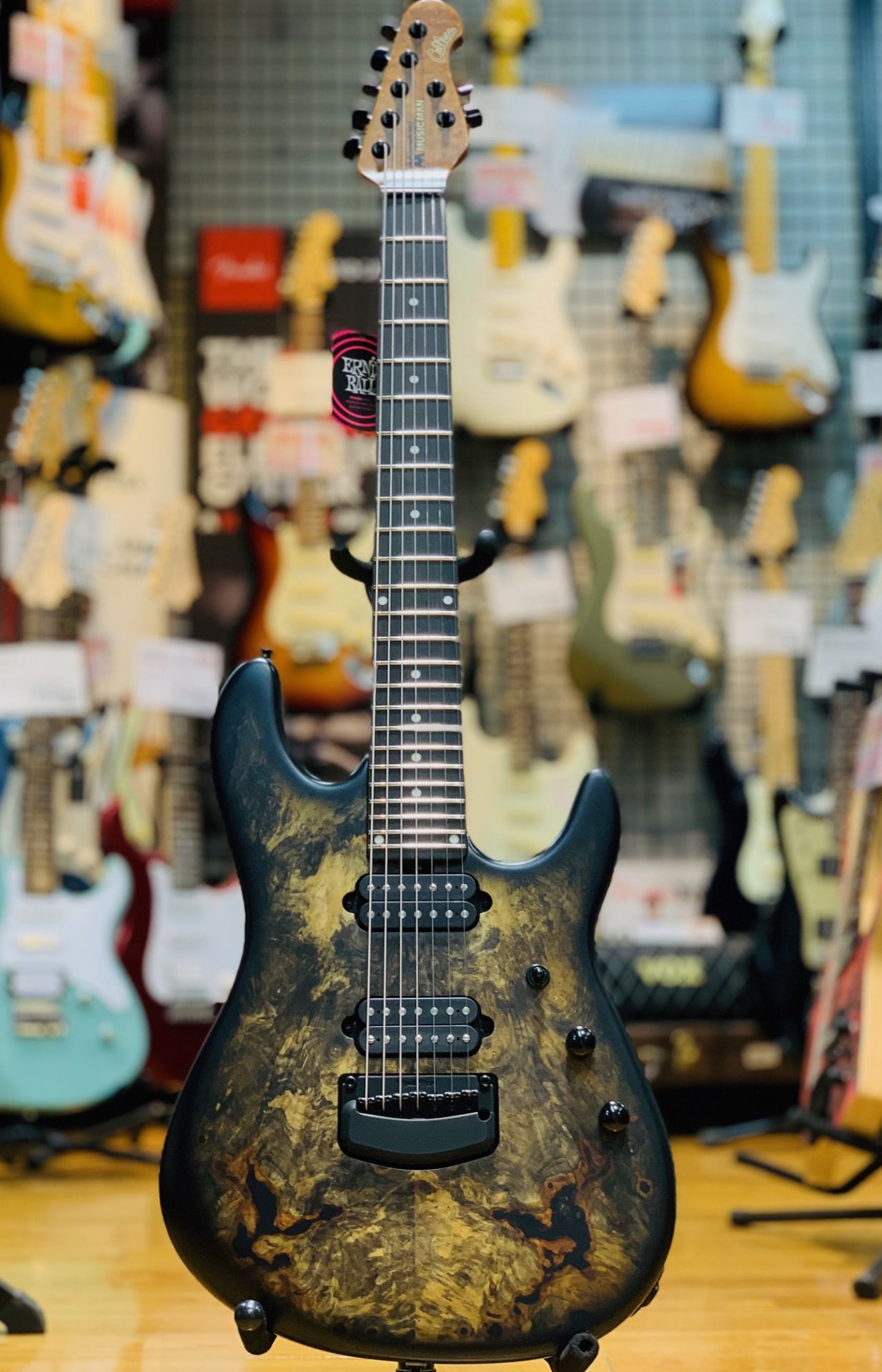 新着入荷情報】MUSIC MAN Jason Richardson 7-string Cutlass新モデル