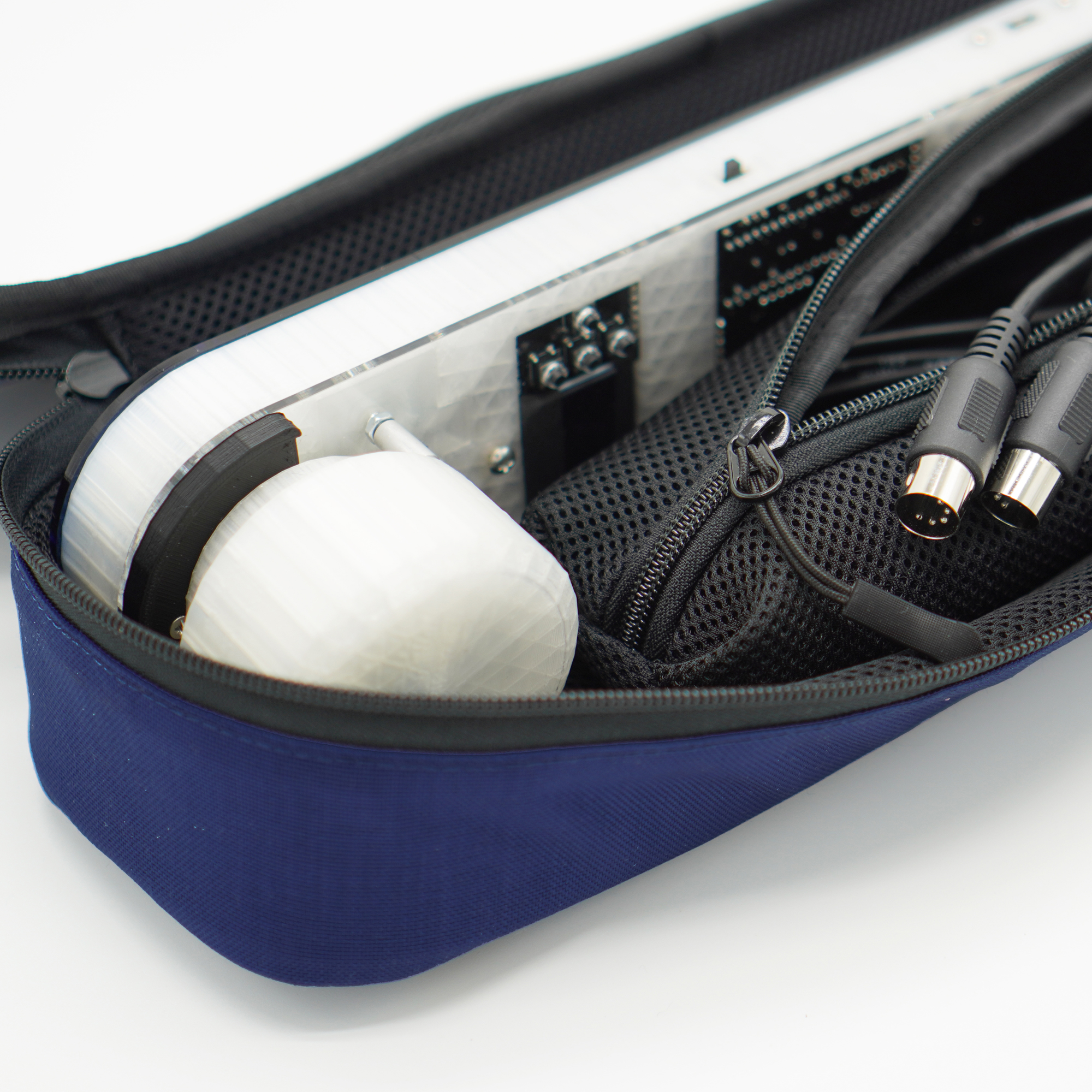 NuEVIに専用ケースが登場！！｜島村楽器 新宿PePe店