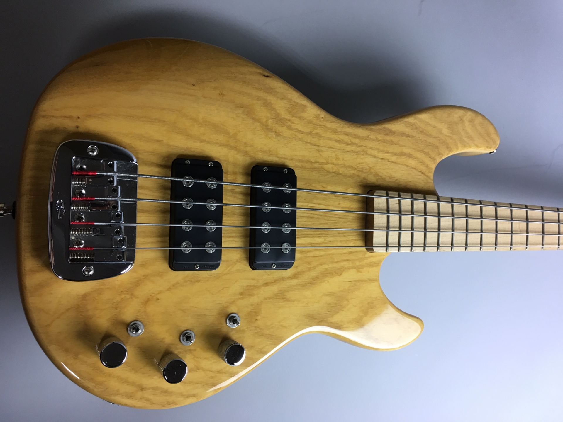 中古エレキベース】G＆L USA L2000入荷しました。状態良し!｜島村楽器
