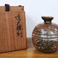 韓国人間文化財 柳海剛（柳根瀅） 高麗青磁象嵌雲鶴文梅瓶 大花瓶 | 新栄堂