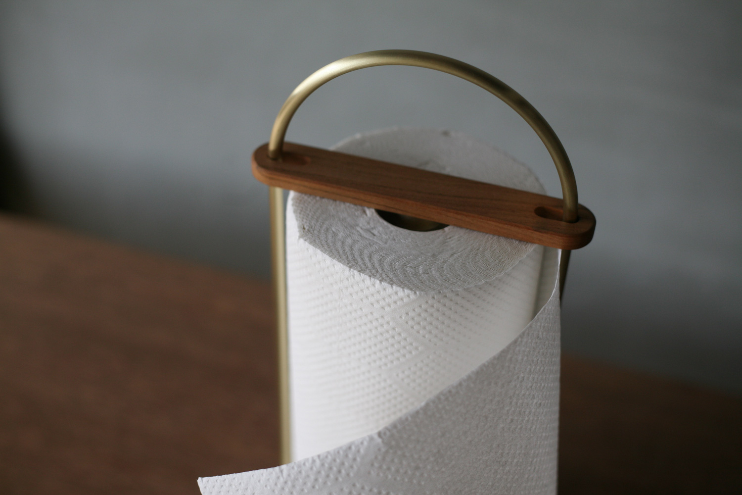 FUTAGAMI - 鋳肌キッチンペーパーホルダー 全国送料無料 | 職人.com