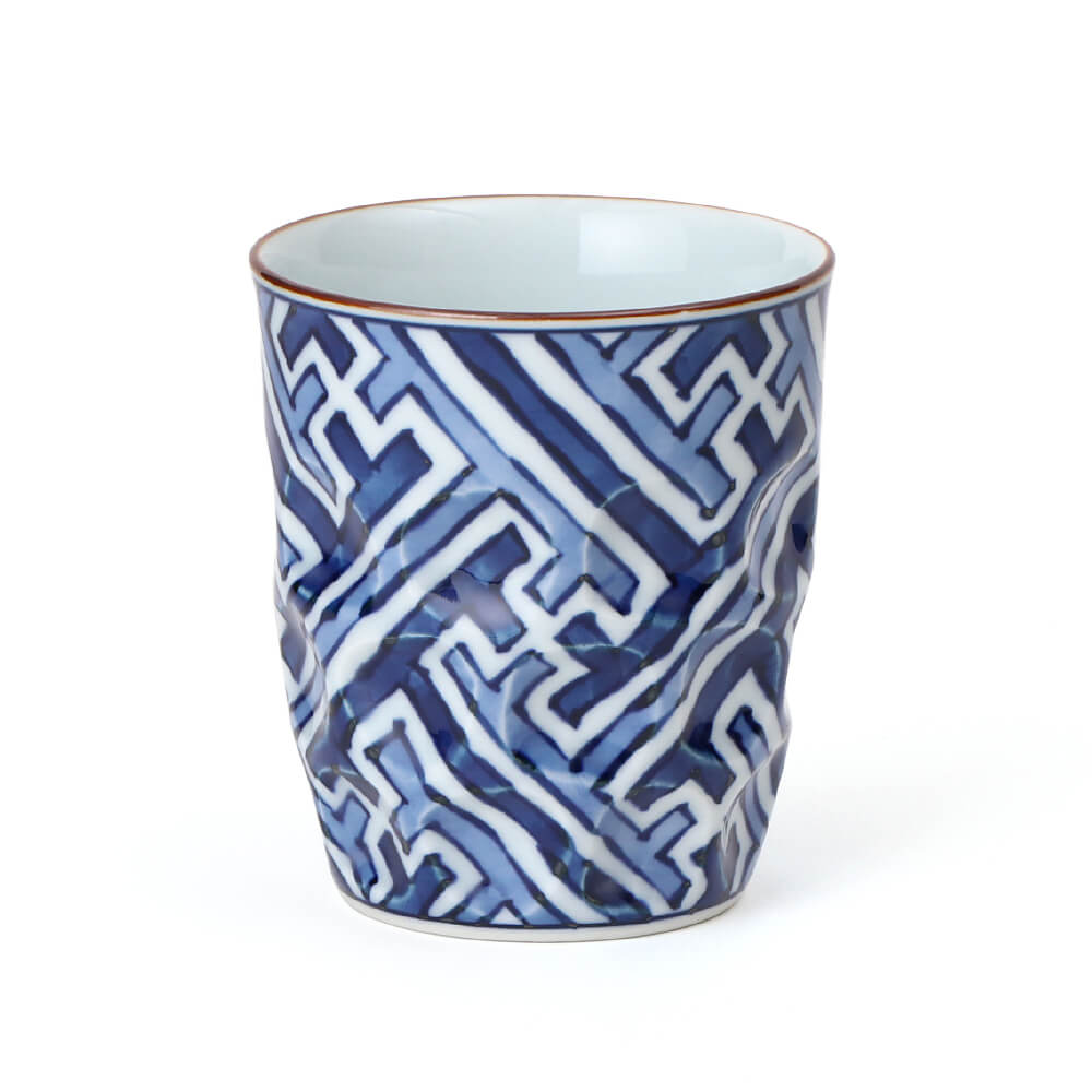 染付雷紋 湯呑 ｜ 有田焼の源右衛門窯公式オンラインショップ