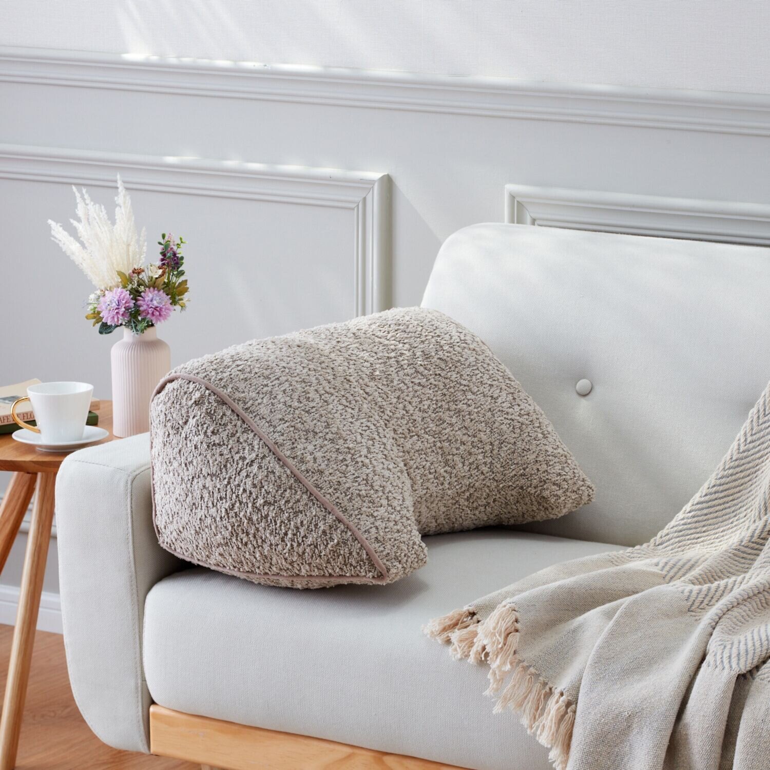 イケヒコ 肘置きや背もたれに！ スマホが見やすい ラクーサ クッション