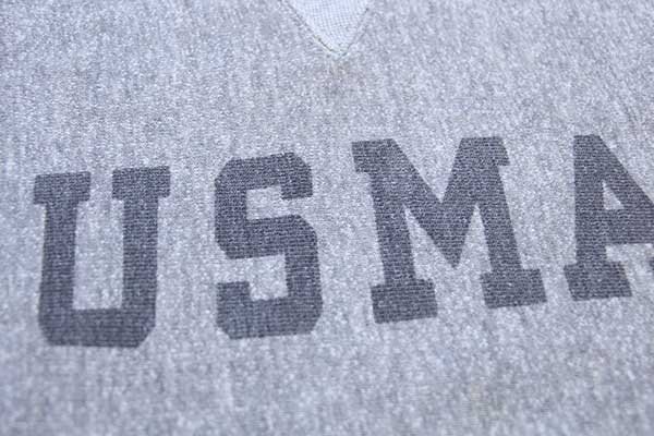 80s USA製 Championチャンピオン USMA 染み込みプリント 前V リバース