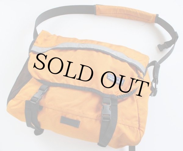 USA製patagoniaパタゴニア ナイロン メッセンジャーバッグ - Sixpacjoe