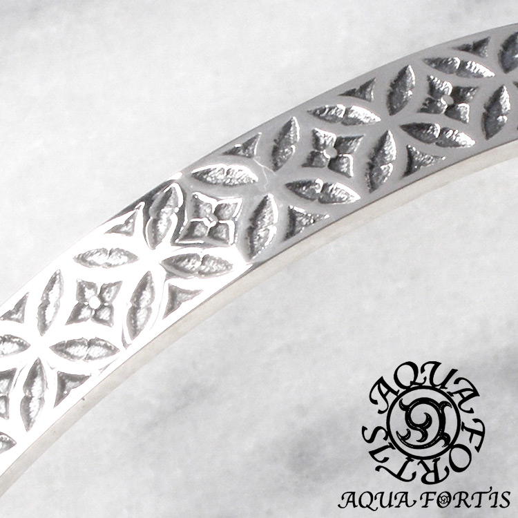 アクアフォーティス トレーサリー シルバー バングル シルバー925